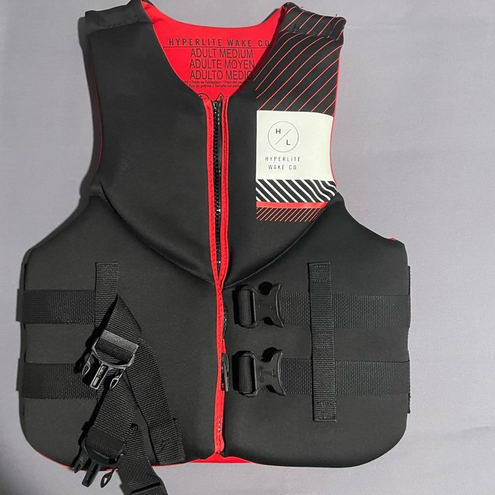 Wakeboard Hyperlite Wake Co life vest